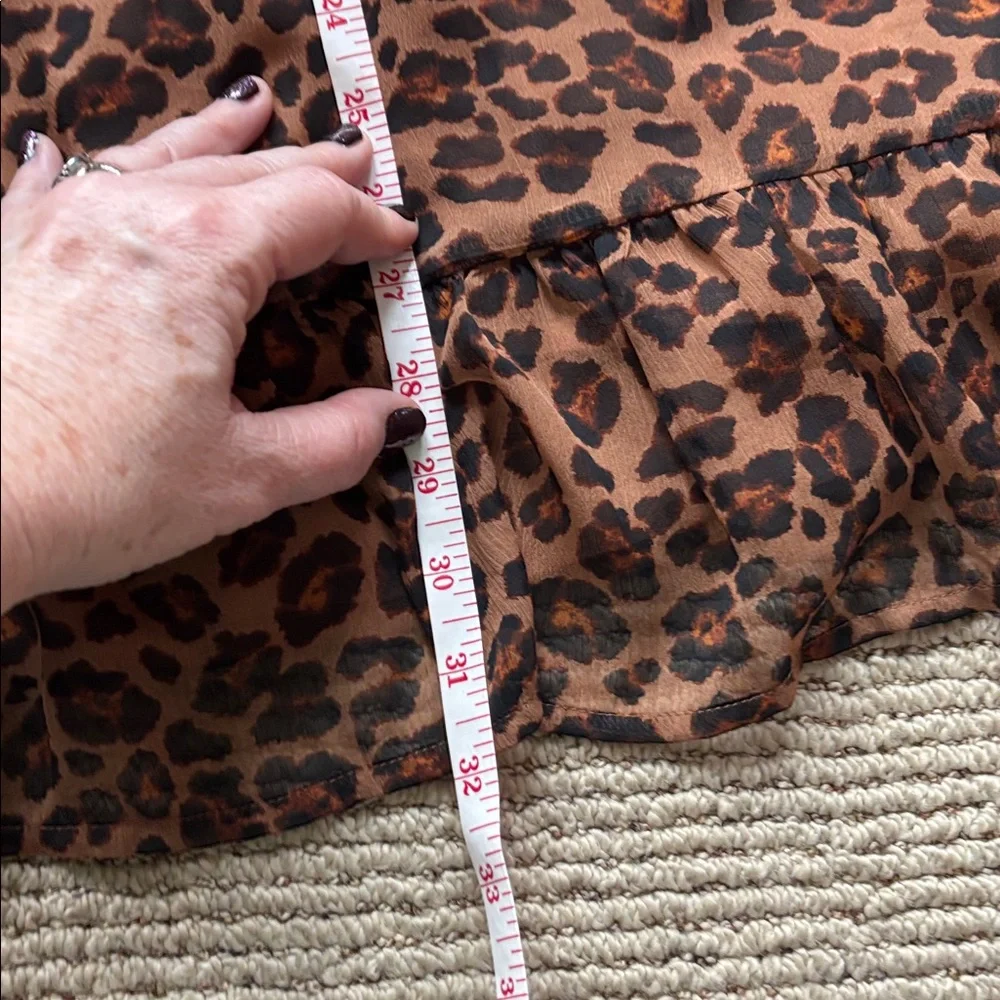 OLD NAVY LEOPARD PRINT Cocktail Lined dress. Sheer Long sleeves. Size medium - Picture 11 of 11